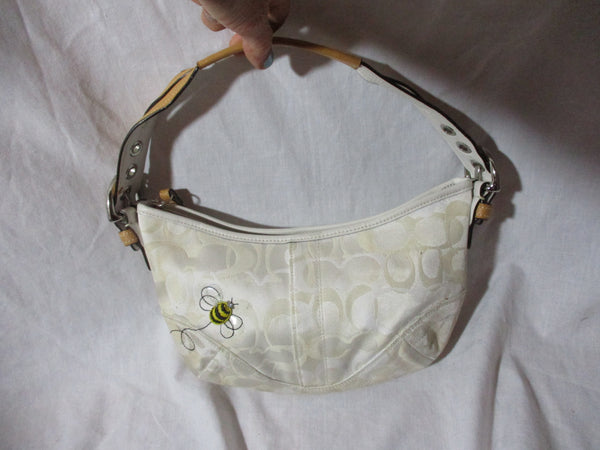COACH 5064 HOBO Purse Bag Creme Signature BUMBLEBEE OPTIC BAGUETTE