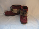 NEW MANITOBAH KEEWATIN WATERPROOF FUR Lined MUKLUK BEAD Bootie PLUM 9 Moccasin