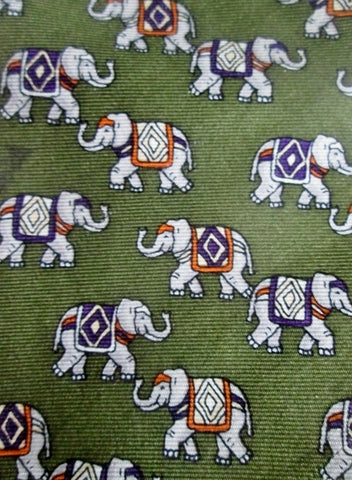 Brooks Brothers Elephant 100% Silk Tie USA NECK TIE GREEN Trunk Up Lucky