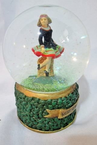 WATERBALL IRISH DANCER MUSICAL IRELAND Step Snow Globe Music Box - WORKS!