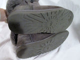 Womens UGG AUSTRALIA 5803 BAILEY BUTTON Suede Winter BOOTS Shoe GRAY 8 Snow