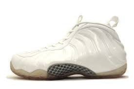 Mens Nike FOAMPOSITE ONE WHITE OUT 314996-100 Hi-Top Basketball Sneaker 10