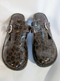 Womens BORN Faux Patent Leather Clog Shoe Slip-On Loafer Comfort BROWN 8 Mule