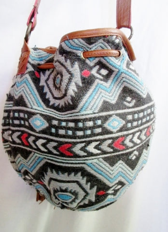 AMERICAN EAGLE OUTFITTERS Ethnic Tapestry Carpet Shoulder Bag Purse Bucket Blanket Crossbody AEO